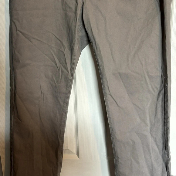 Flag & Anthem men’s gray chino pants size 33 - Picture 2 of 9